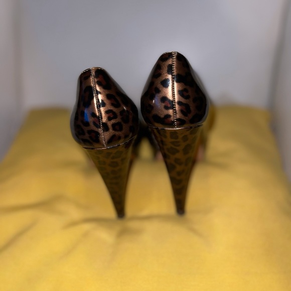 Forever 21 platform heels - Picture 3 of 7